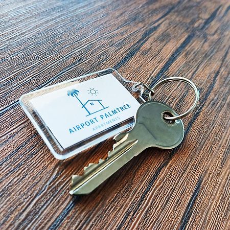 Airport Palmtree Apartments - 15Min From Airport Ártemida Kültér fotó