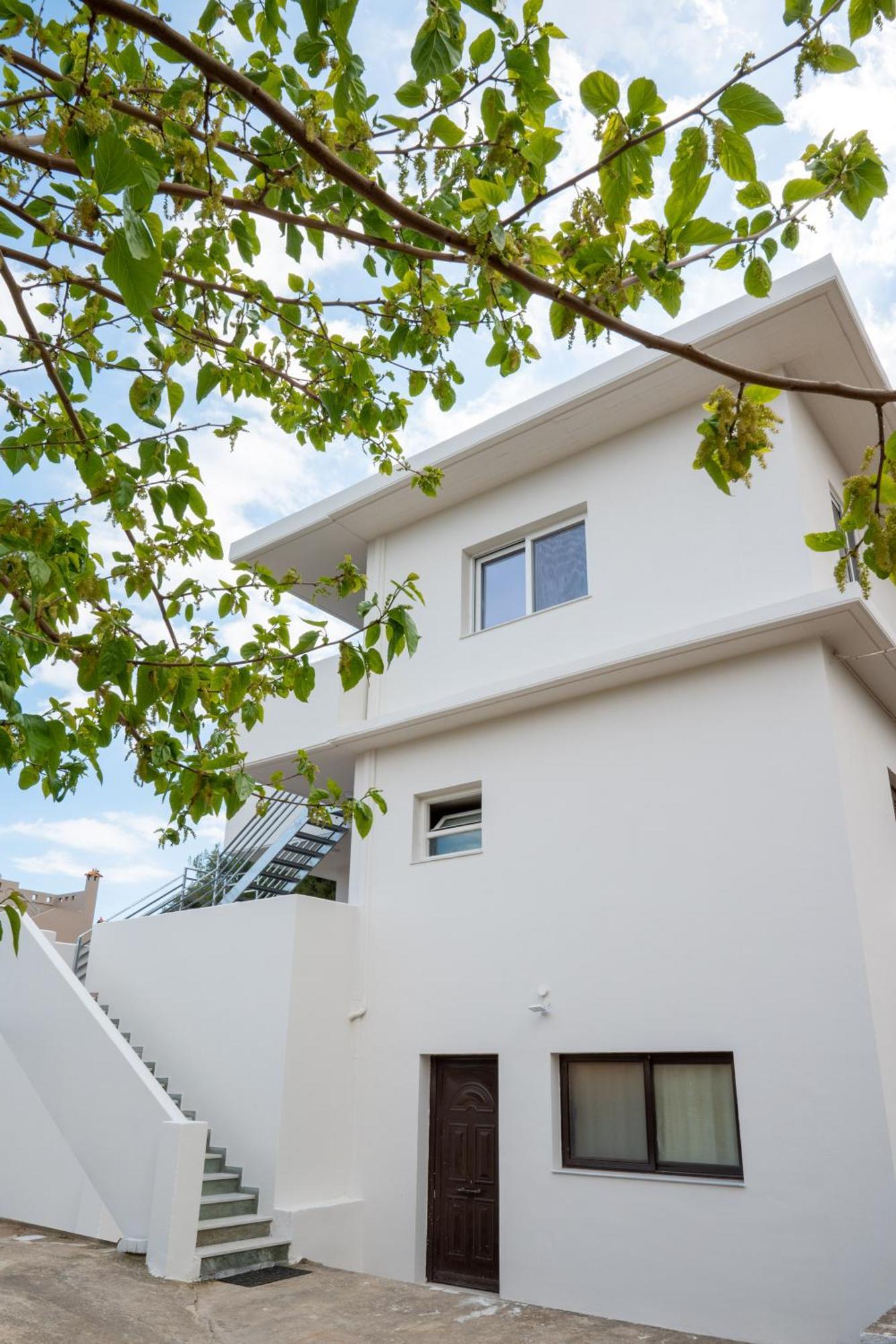 Airport Palmtree Apartments - 15Min From Airport Ártemida Kültér fotó